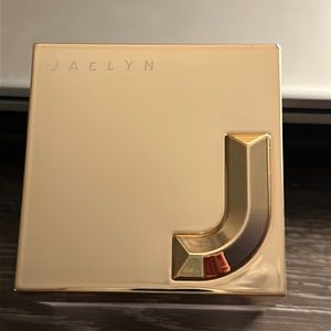 Jaclyn Cosmetics Mood Light Luminous Powder